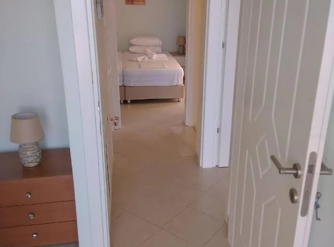 וילה Seaside House 2